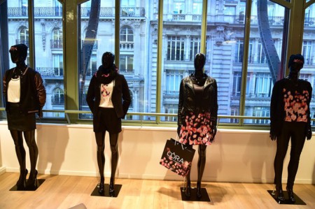 Look Oôra lors de la présentation de la collection automne/hiver 